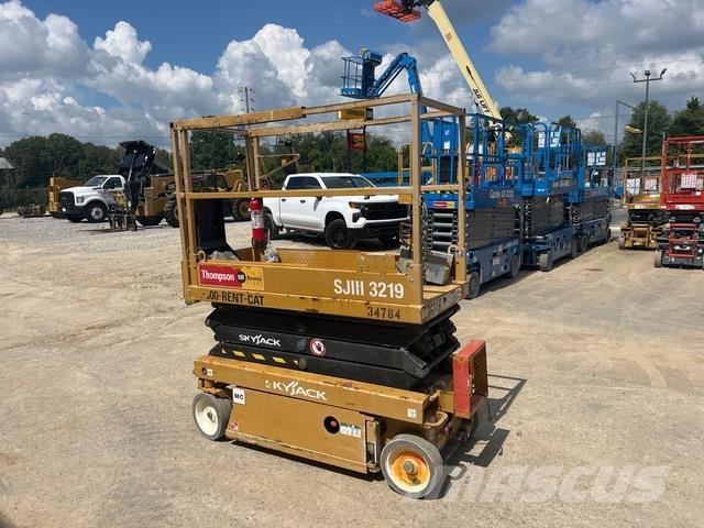 SkyJack SJ3219 シザースリフト