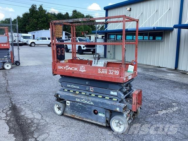 SkyJack SJ3219 シザースリフト
