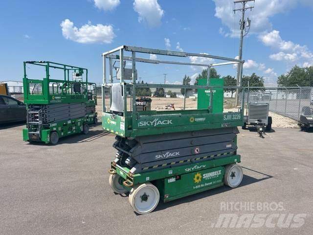 SkyJack SJ3226 シザースリフト