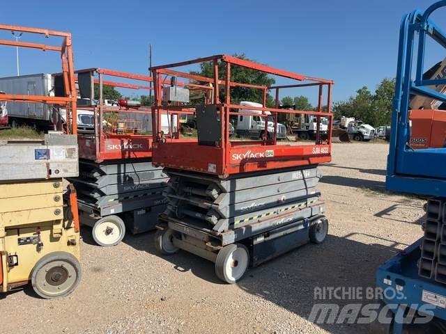 SkyJack SJ4632 シザースリフト
