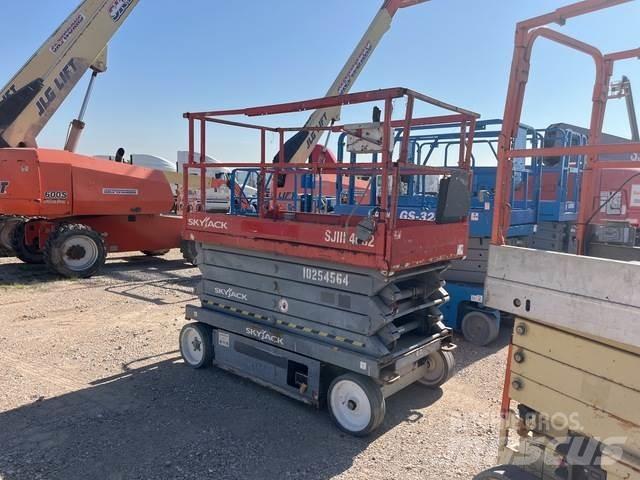 SkyJack SJ4632 シザースリフト