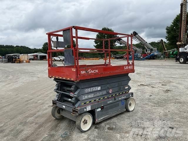 SkyJack SJ4632 シザースリフト