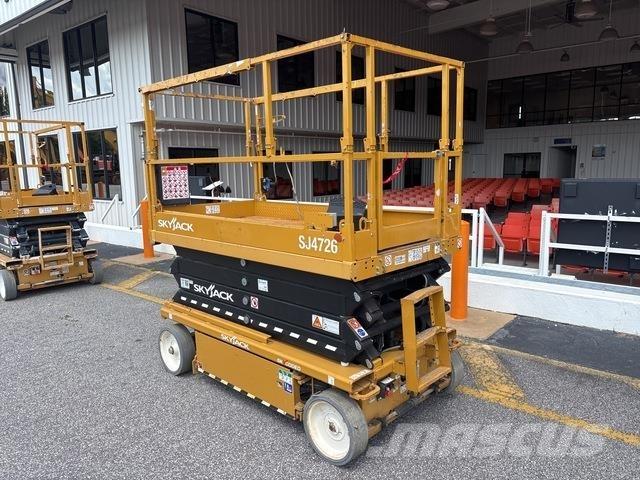 SkyJack SJ4726 シザースリフト