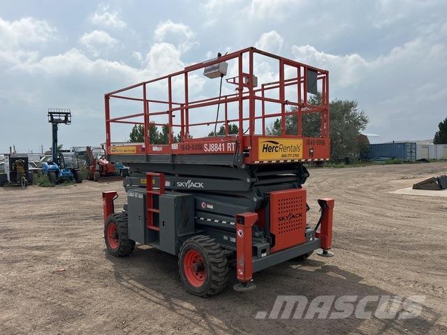 SkyJack SJ8841 シザースリフト