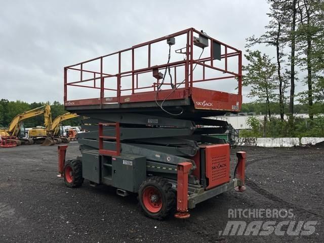 SkyJack SJ9250 シザースリフト