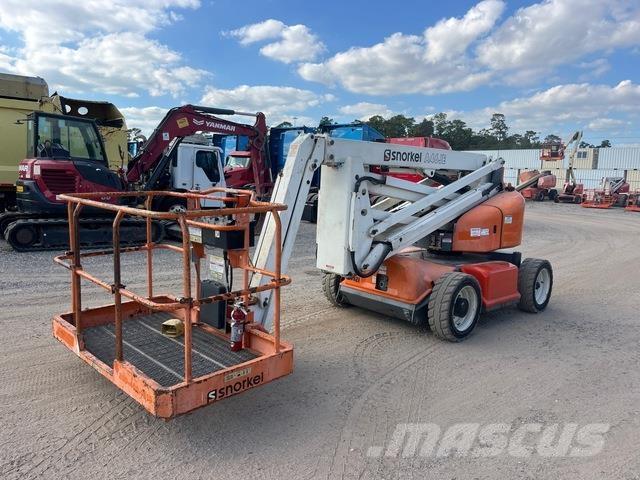 Snorkel A46JE ブームリフト　屈伸型