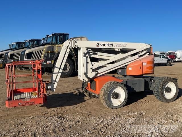 Snorkel A46JRT ブームリフト　屈伸型
