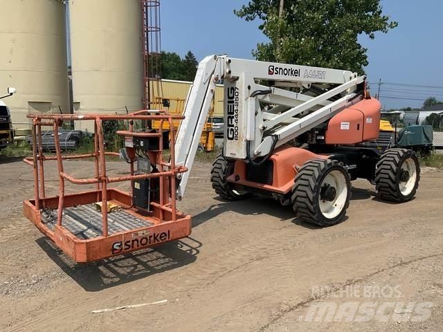 Snorkel A46JRT ブームリフト　屈伸型