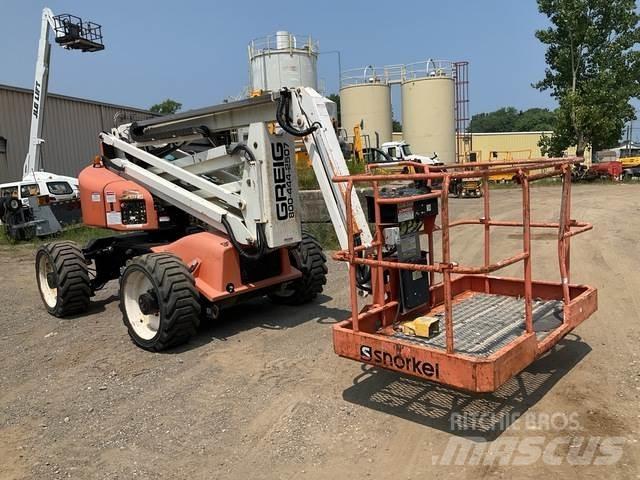 Snorkel A46JRT ブームリフト　屈伸型