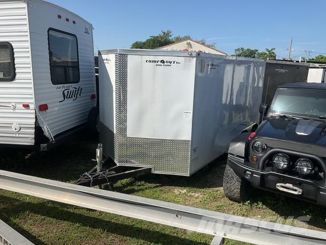  South River ボックスボディートレーラー