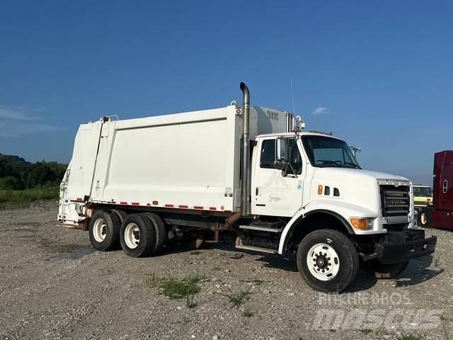 Sterling L7500 塵芥車、パッカー車