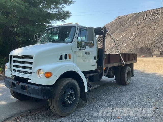 Sterling L7500 ダンプ