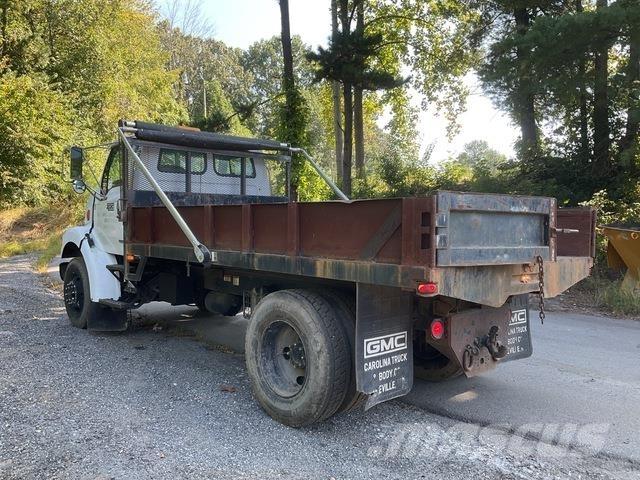 Sterling L7500 ダンプ