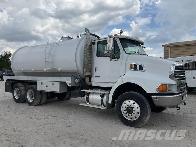 Sterling L9500 コンバイン／バキュームトラック