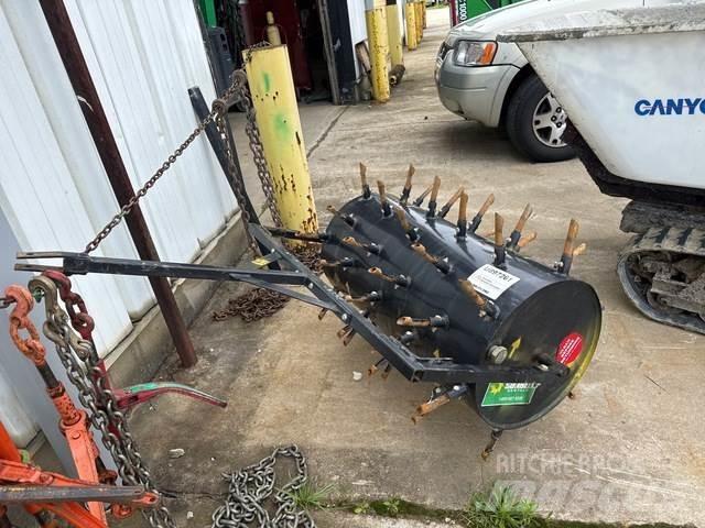  Strongway Core エアレーション・サッチング機