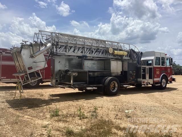  Sutphen MT70 消防車