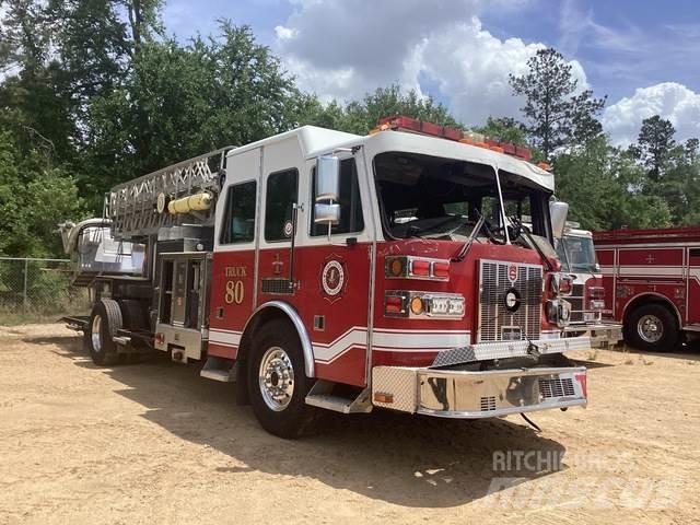  Sutphen MT70 消防車