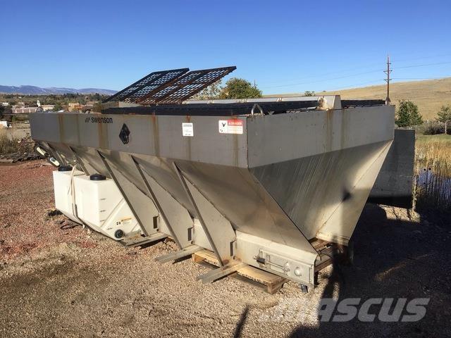 Swenson  砂と塩撒き専用車