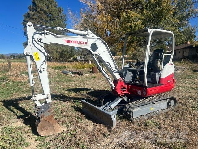 Takeuchi TB235 大型油圧ショベル12t以上（パワーショベル・ユンボ）