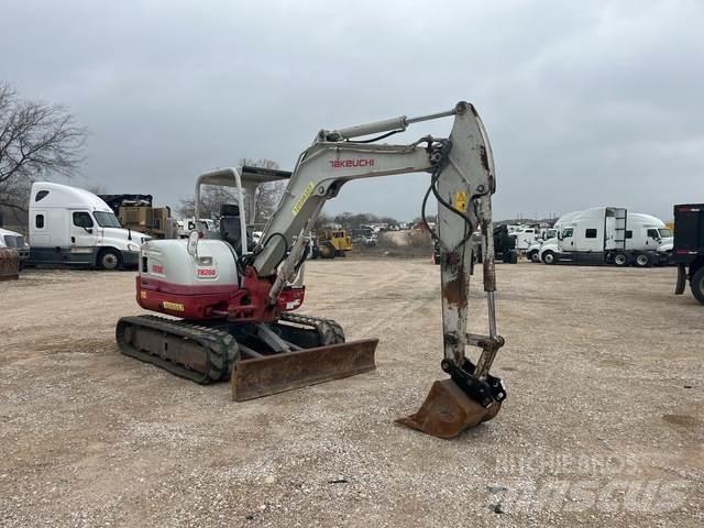 Takeuchi TB260 大型油圧ショベル12t以上（パワーショベル・ユンボ）