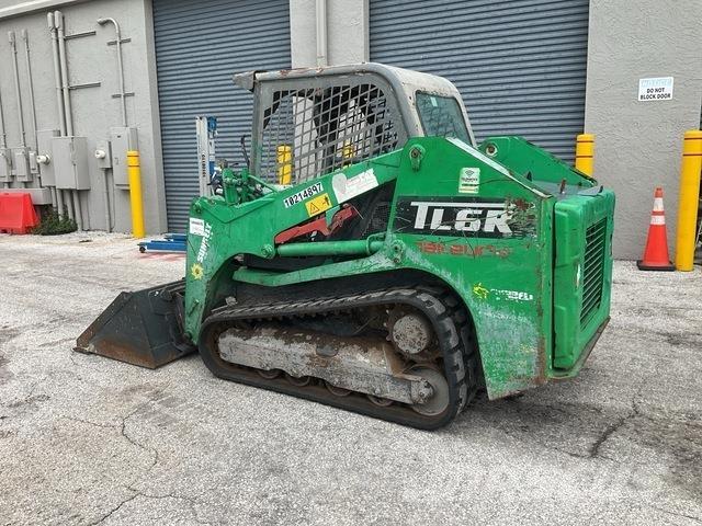 Takeuchi TL6R スキッドステアローダー