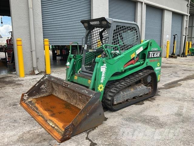 Takeuchi TL6R スキッドステアローダー