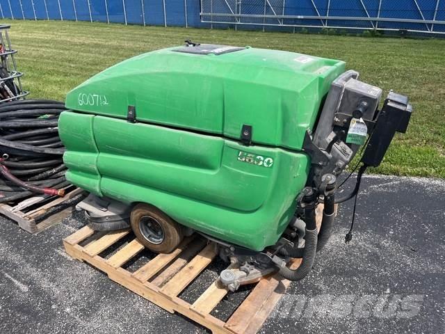 Tennant 5680 屋内用スイーパー