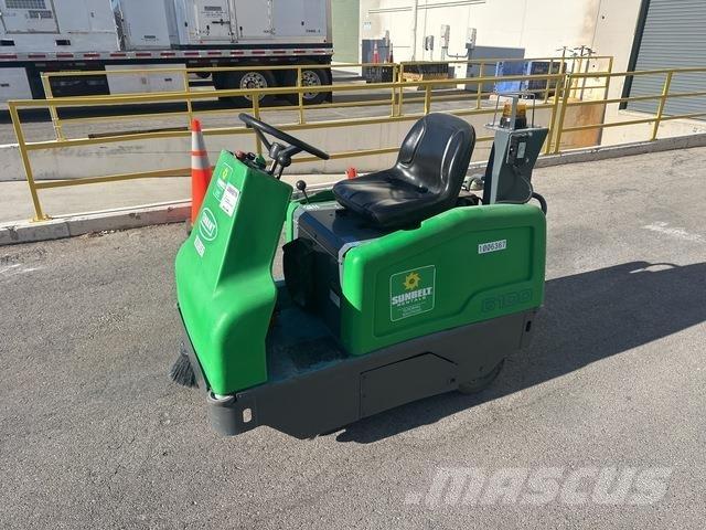 Tennant 6100 屋内用スイーパー