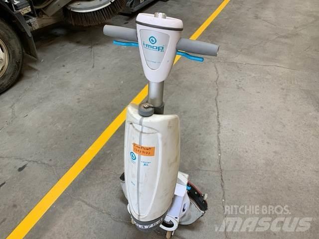 Tennant IMOPXL 床洗浄機（スクラバー）
