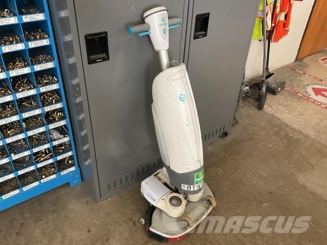 Tennant IMOPXL 床洗浄機（スクラバー）