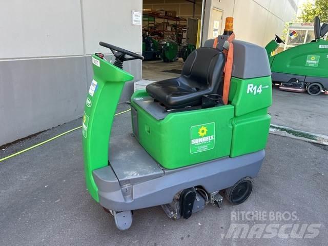 Tennant R14 床洗浄機（スクラバー）