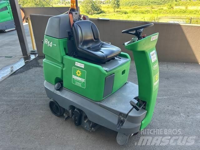Tennant R14 床洗浄機（スクラバー）