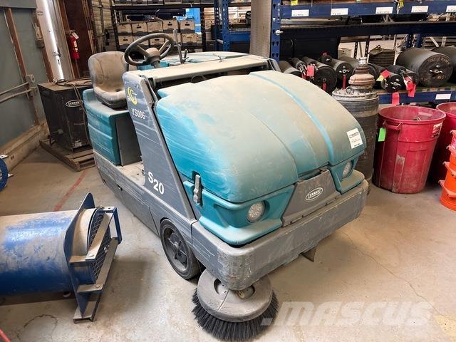Tennant S20 屋内用スイーパー
