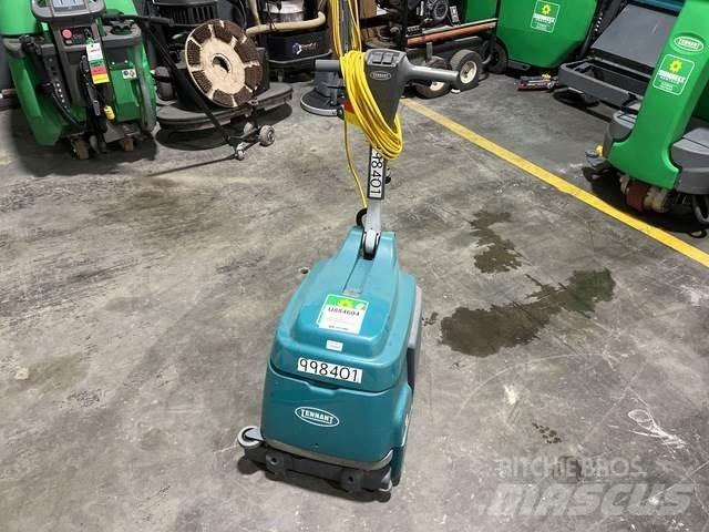 Tennant T1 床洗浄機（スクラバー）