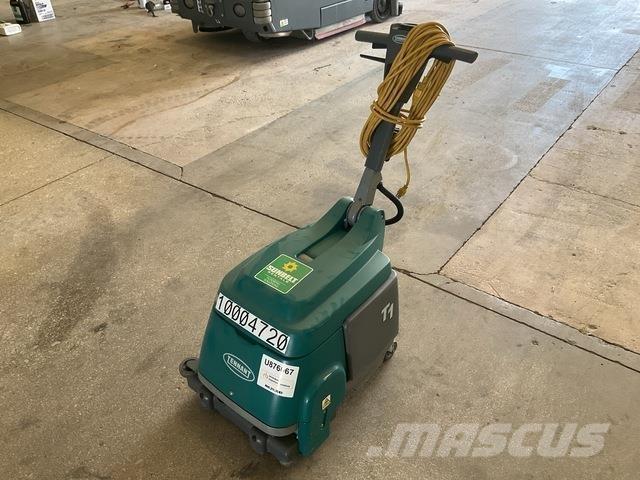 Tennant T1 床洗浄機（スクラバー）