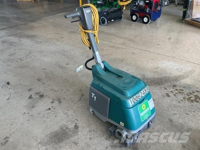 Tennant T1 床洗浄機（スクラバー）