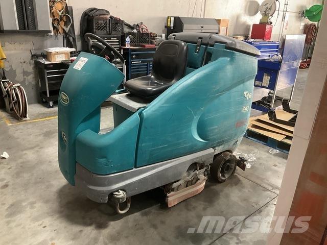 Tennant T16 床洗浄機（スクラバー）
