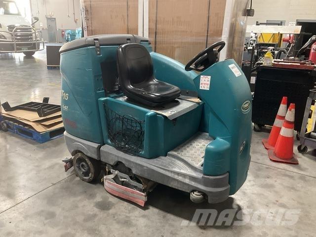 Tennant T16 床洗浄機（スクラバー）