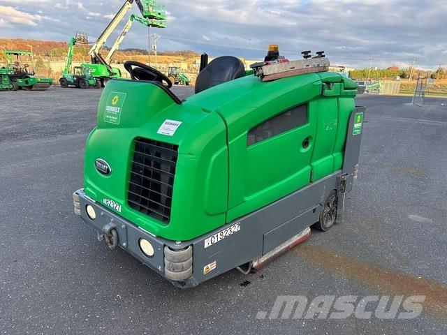 Tennant T20 床洗浄機（スクラバー）