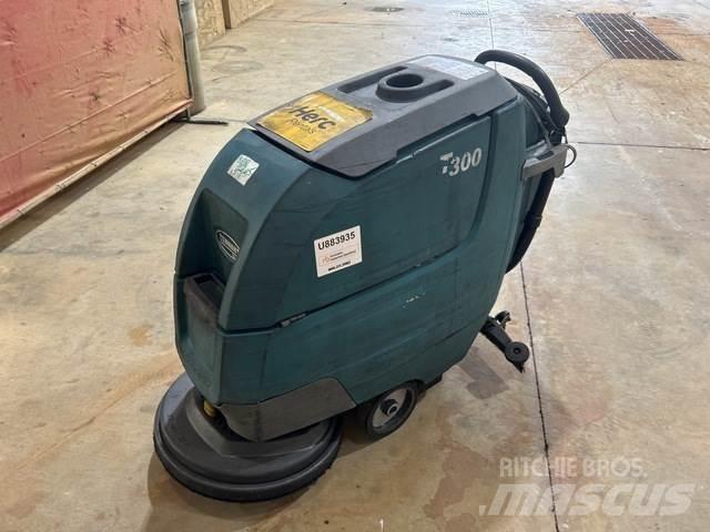 Tennant T300 床洗浄機（スクラバー）