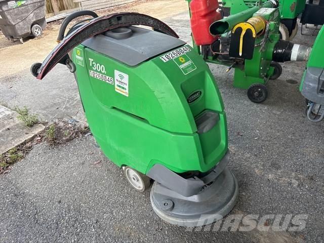 Tennant T300E 床洗浄機（スクラバー）