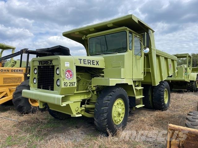 Terex 3303 アーティキュレート式ダンプトラック