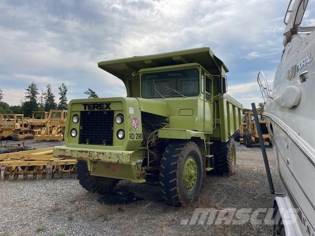 Terex 3303 アーティキュレート式ダンプトラック