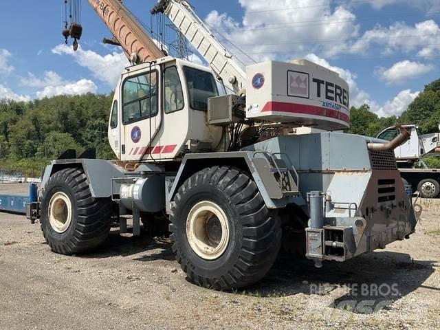 Terex RT335-1 ラフテレーンクレーン