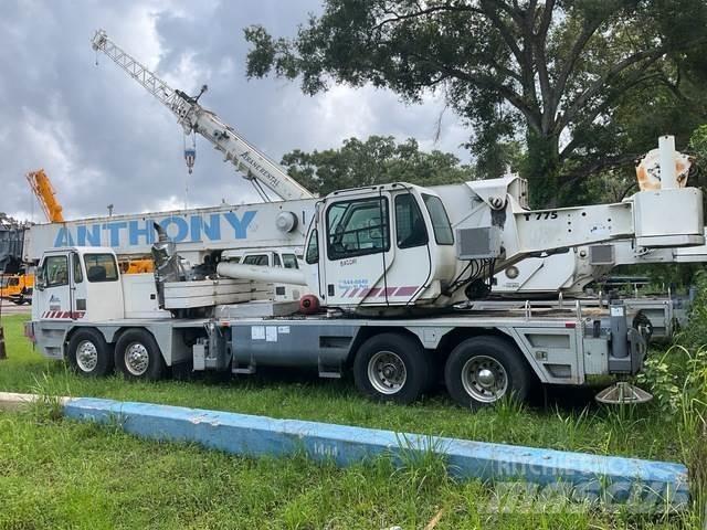 Terex T775 クローラクレーン