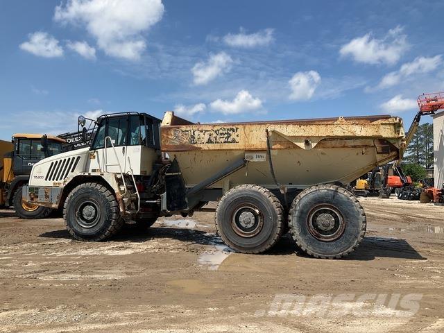 Terex TA300 アーティキュレート式ダンプトラック