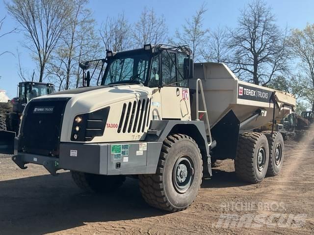 Terex TA300 アーティキュレート式ダンプトラック