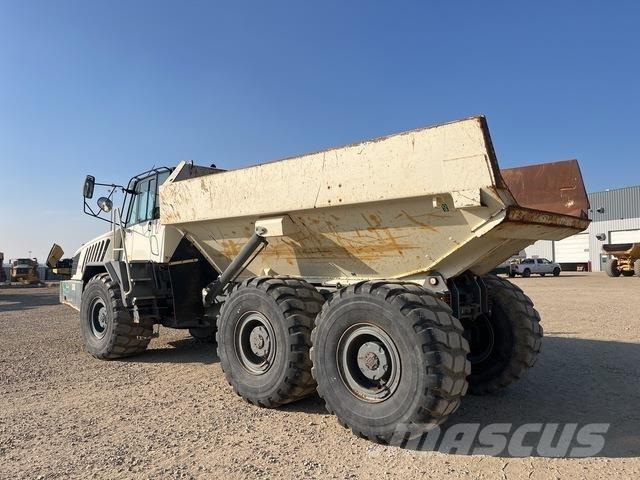 Terex TA300 アーティキュレート式ダンプトラック