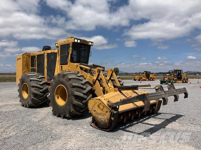 Tigercat 760B フェラーバンチャー