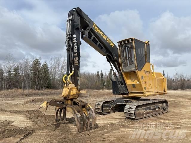 Tigercat 875E ナックルブームローダー